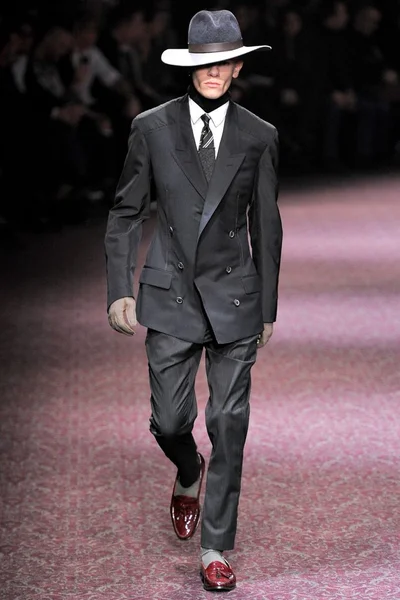 Look 5